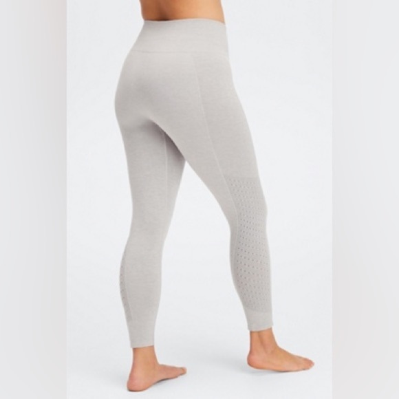 - Fabletics Sync High Waist Perforated Compression Heathered light Gray leggings - Picture 2 of 12